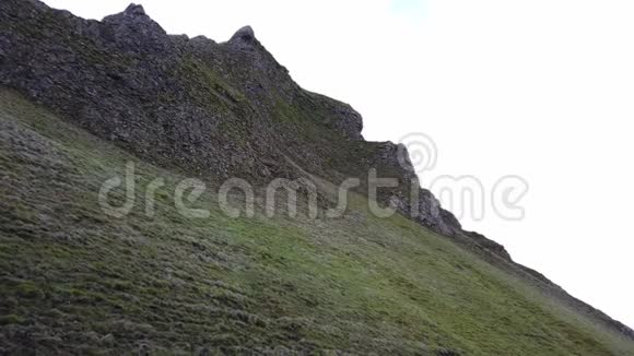 山顶区国家公园温纳茨山口周围的青山视频的预览图