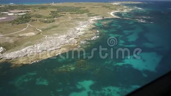 罗特尼斯岛粉红湖视频的预览图