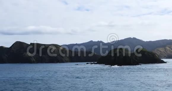 新西兰库克海峡山区海岸线4K视频的预览图