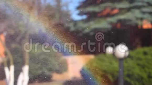 彩虹春天花园洒水录像视频的预览图