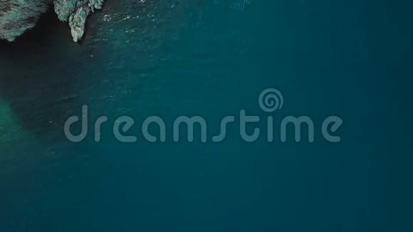土耳其海底无人机飞行视频的预览图