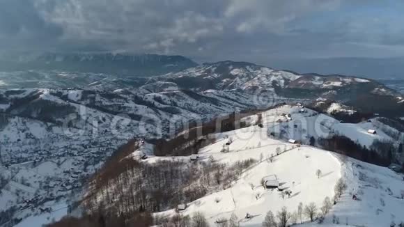 罗马尼亚喀尔巴阡山视频时间流逝片段视频的预览图