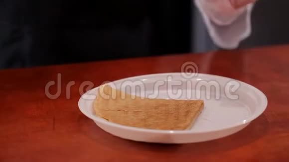煎饼代替快餐视频的预览图