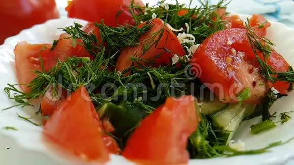 咸黄瓜番茄蘸酱厨房奶酪视频的预览图