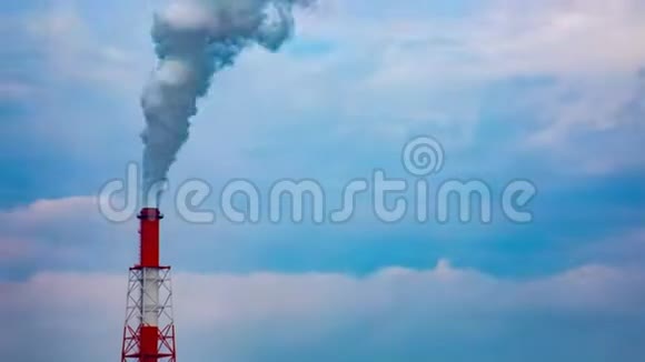 日本子市工业区化学区烟雾时间的推移视频的预览图