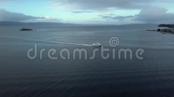 夏季的小摩托快艇挪威航空电子特隆赫姆诺威视频的预览图