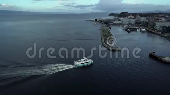 夏季的小摩托快艇挪威航空电子特隆赫姆诺威视频的预览图