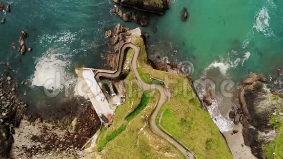 爱尔兰著名地标登昆码头从上面视频的预览图