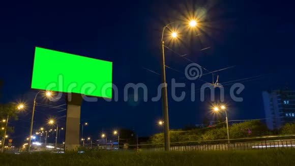时光流逝高速公路绿色屏幕广告牌视频的预览图