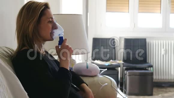 雾化器雾化器女性吸入器机药家视频的预览图