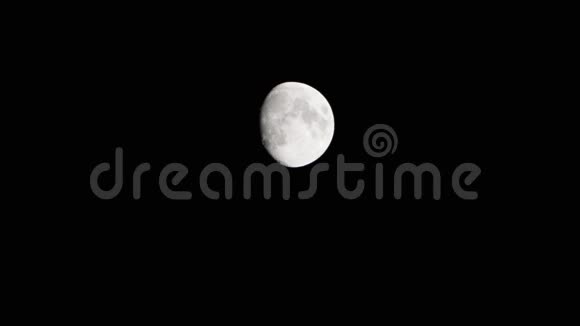 夜晚新月的实时拍摄视频的预览图