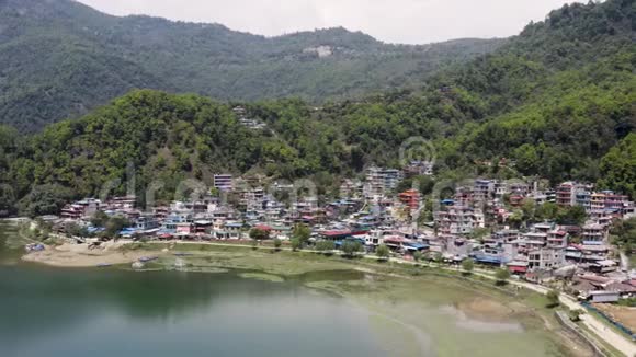 尼泊尔波哈拉普瓦湖空中4k镜头视频的预览图