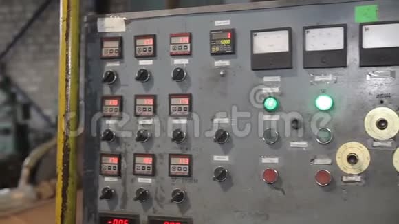 旧控制面板生产视频的预览图