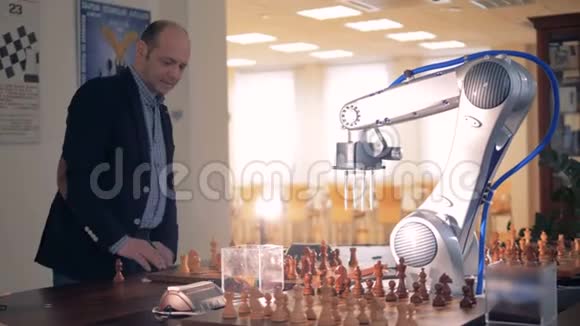 棋手用人工智能下棋视频的预览图