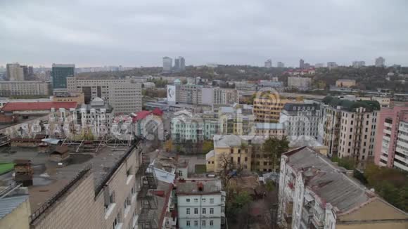 早晨的城市景观视频的预览图