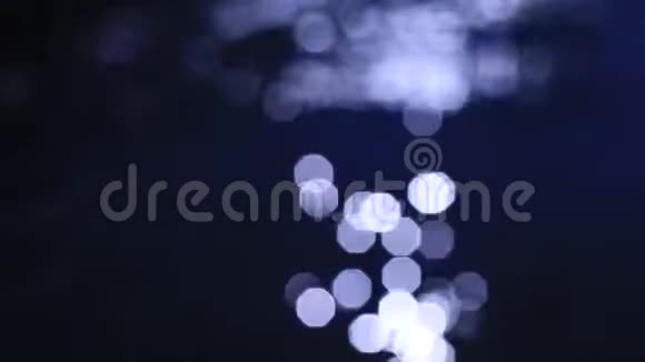 夜间河流水流光视频背景视频的预览图