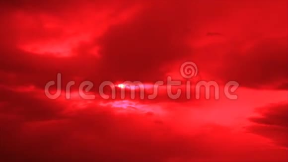 红宝石色的天空视频的预览图