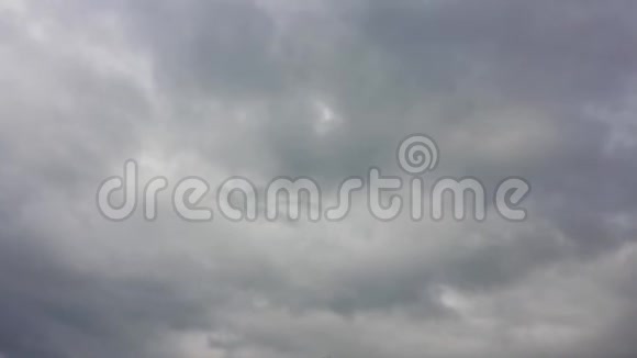 乌云密布的天空时间流逝视频的预览图