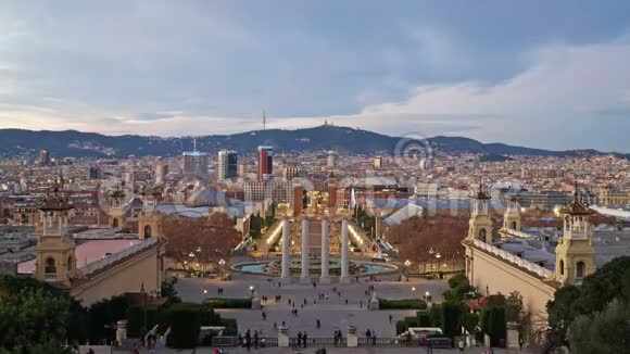 巴塞罗那日落之夜西班牙广场时间流逝西班牙巴塞罗那视频的预览图