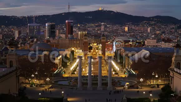 巴塞罗那夜西班牙广场时间流逝西班牙巴塞罗那视频的预览图