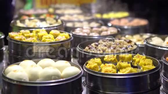 台湾亚洲街食品市场4K售卖商卖饺子及少麦视频的预览图