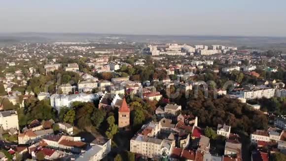 乌克兰卓霍比奇市市区鸟瞰图视频的预览图