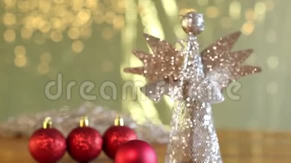 圣诞节和新年背景与圣诞天使视频的预览图