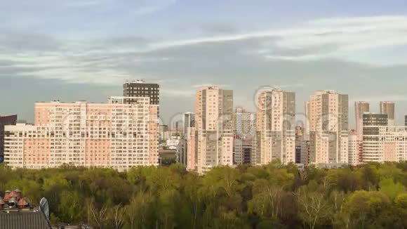 莫斯科霍登卡场的代表区日落时分视频的预览图