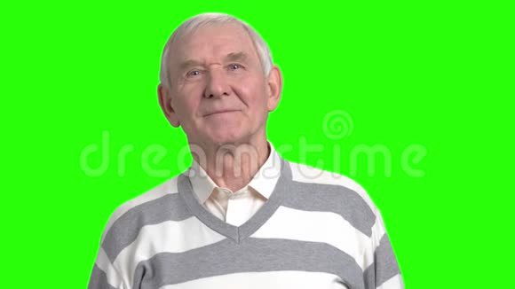 慈祥的老人面部表情视频的预览图