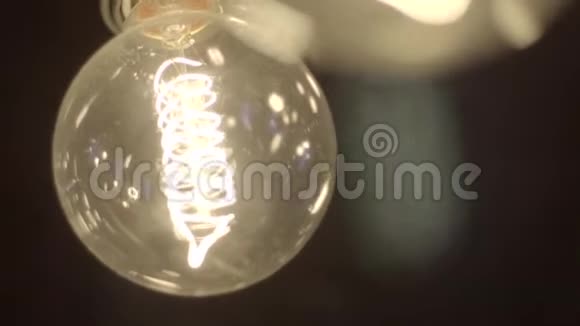 美丽的爱迪生灯视频的预览图