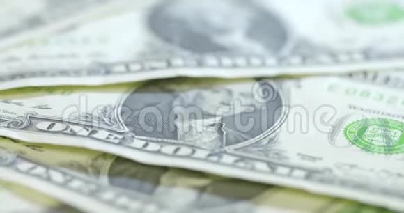 一张美国1张钞票的宏观旋转镜头视频的预览图