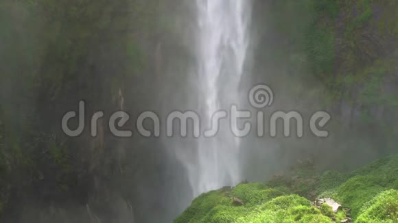 苏门答腊北部西皮索皮索瀑布电影视频的预览图