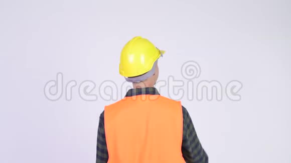 男子建筑工人手指后视图视频的预览图