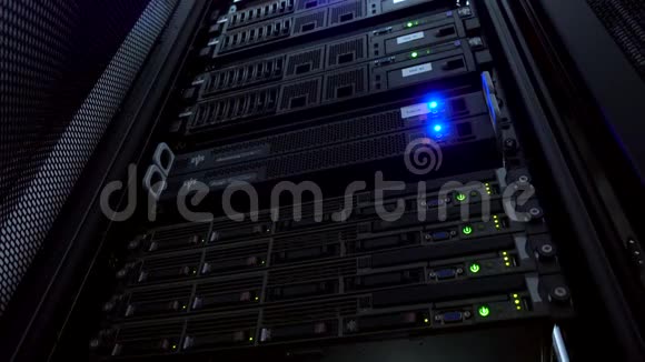 监测服务器应用程序服务器数据服务器机架视频的预览图