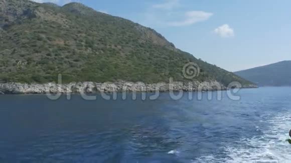 群岛海岸船景视频的预览图