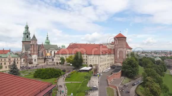 克拉科夫瓦维尔皇家城堡和大教堂视频的预览图