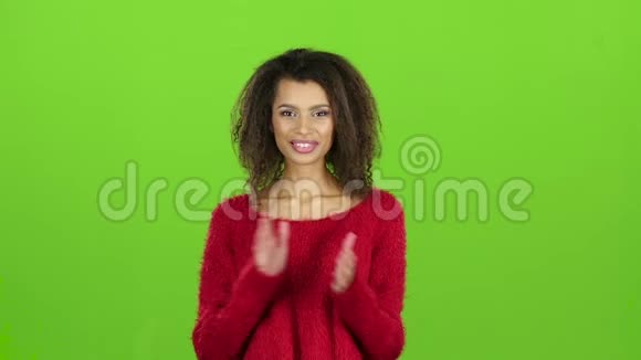 喜悦和喜悦的情绪慢动作绿色屏幕视频的预览图