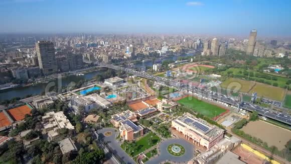 开罗现代部分的空中城市景观视频的预览图