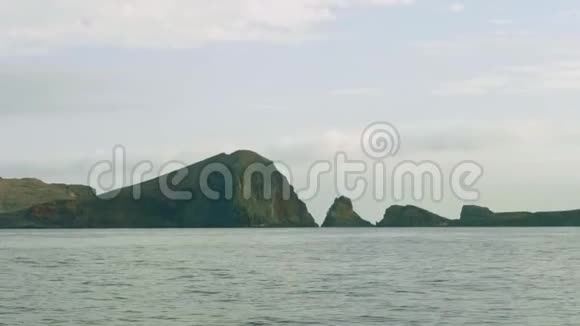 索洛伦科庞塔岩石海岸景观视频的预览图