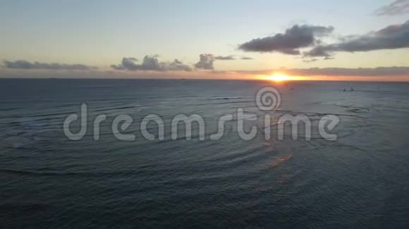 太平洋日落180号潘钻石灯塔夏威夷瓦胡岛视频的预览图