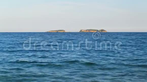 土耳其三个岛屿的潜水区安塔利亚地区肯默海滩景色视频的预览图
