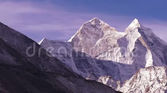 坎特加峰全景喜马拉雅山4k视频的预览图