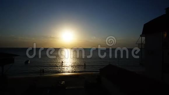 喀山提普克里米亚半岛俄罗斯湾夏季傍晚视频的预览图