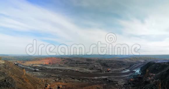 延时采石场采煤视频的预览图