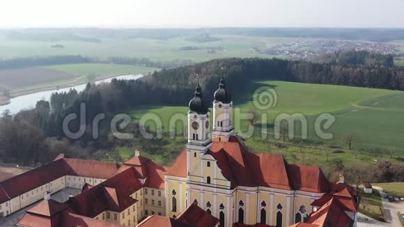 从上面来的罗根堡修道院视频的预览图