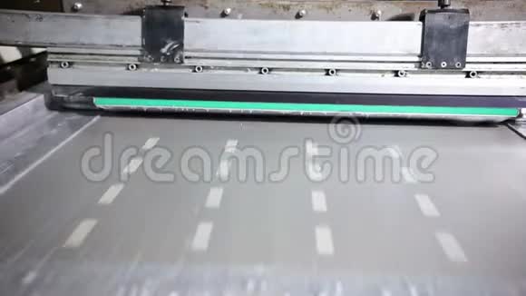 一个印刷厂的特写印刷视频的预览图