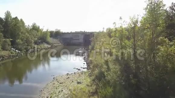 水库湖泊和拱坝气藏视频的预览图