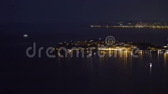 摩纳哥港口夜景国际游艇展览场地空中拍摄视频的预览图