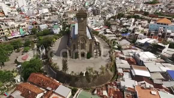 鸟瞰越南亚洲雅典大教堂视频的预览图