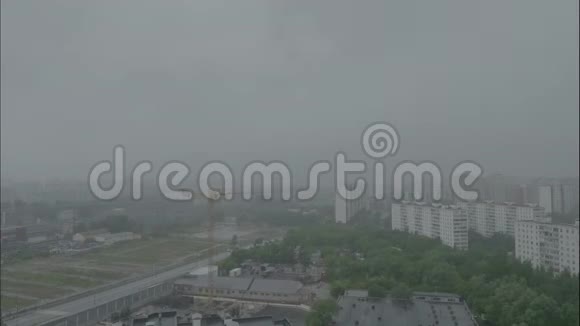 莫斯科大厦上空暴风雨的时间视频的预览图